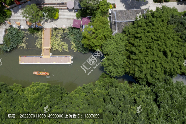 河流