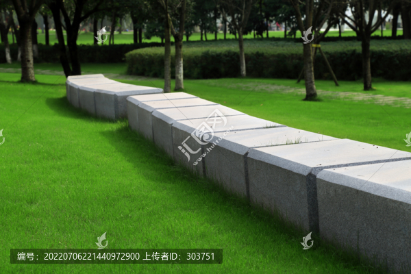 石凳