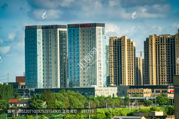 小區(qū)內(nèi)景