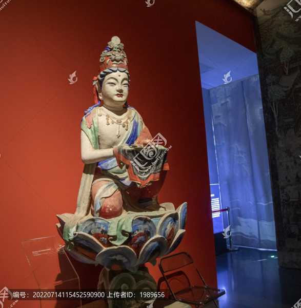 佛光寺東大殿主尊佛前供菩薩