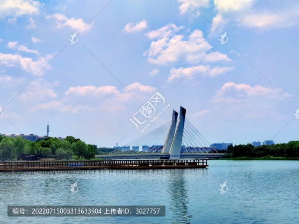 城市藍(lán)天白云