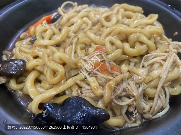 燜面