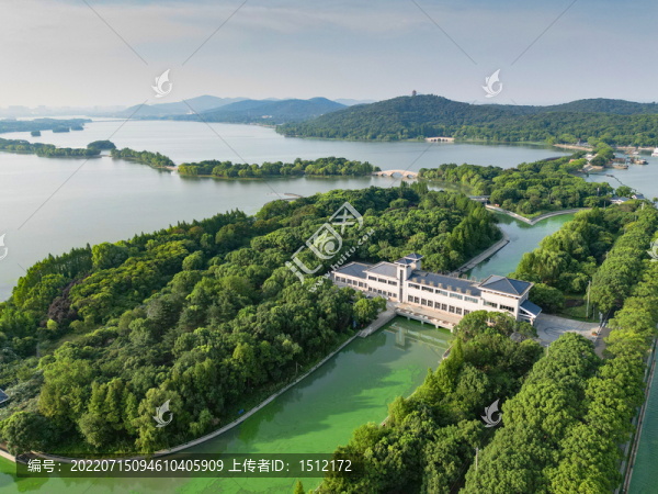 無錫太湖梅梁湖泵站基地