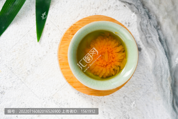 清涼解暑菊花茶