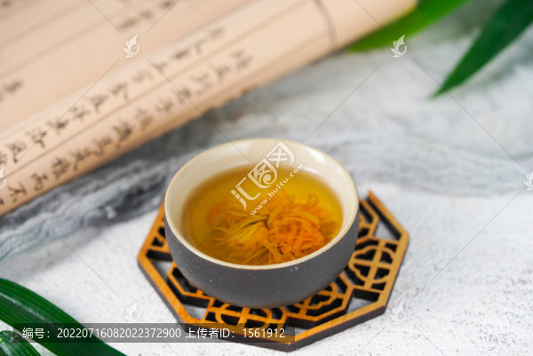 清涼解暑菊花茶