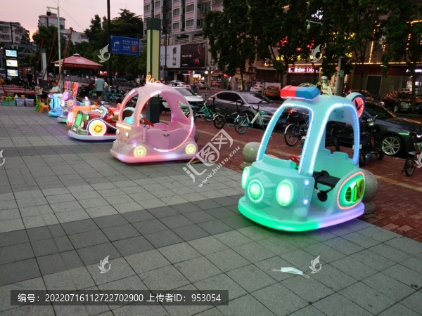 玩具車