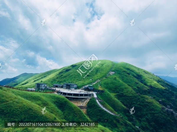 武功山云中草原