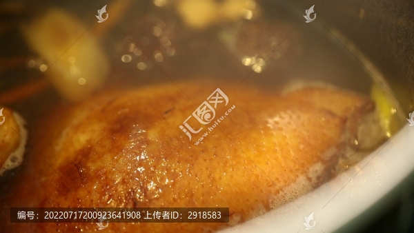 大鍋燉煮燒雞熟食