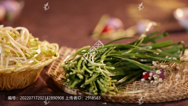 家常美食韭菜豆芽炒粉絲