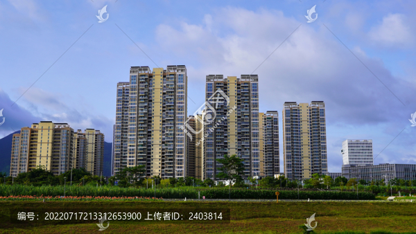 清晨陽光住宅小區(qū)高樓建筑