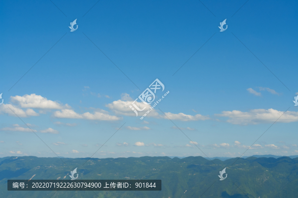 連綿不絕的巫山山脈