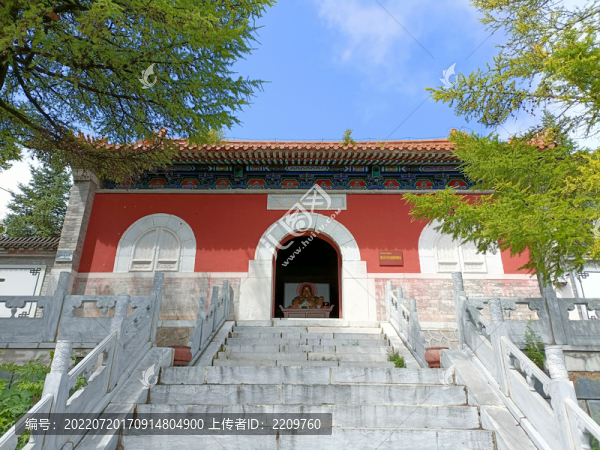 顯光寺山門(mén)