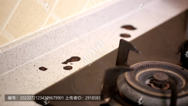 灶臺煤氣爐污漬