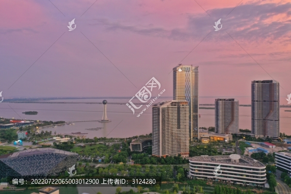 西太湖攬?jiān)聻? title=