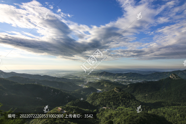 山巒
