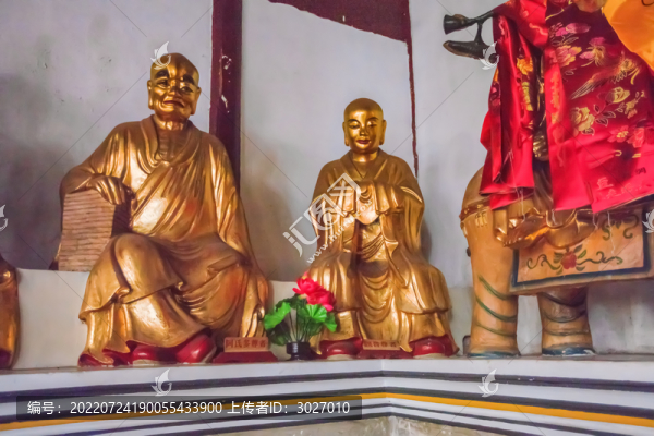 安慶市迎江寺大雄寶殿十八羅漢