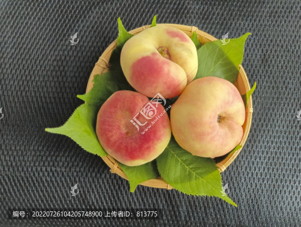 一籮筐蟠桃