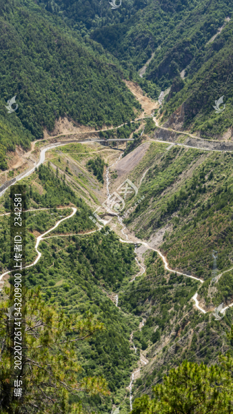 山谷盤(pán)山公路