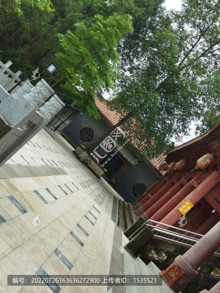 古建筑寺廟石板院落