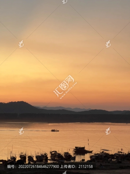 魚村晚霞