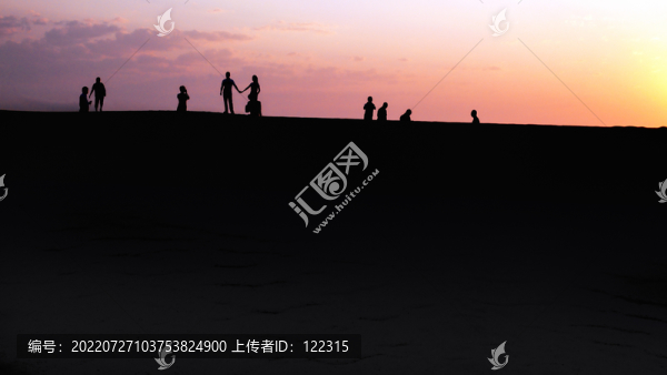 騰格里沙漠旅游