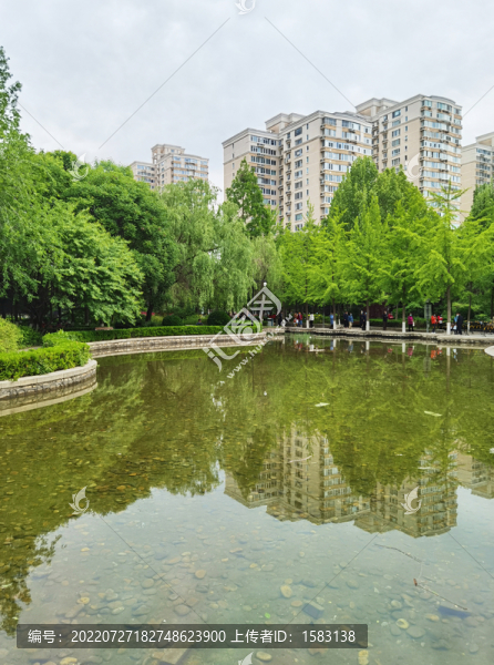 小區(qū)湖景