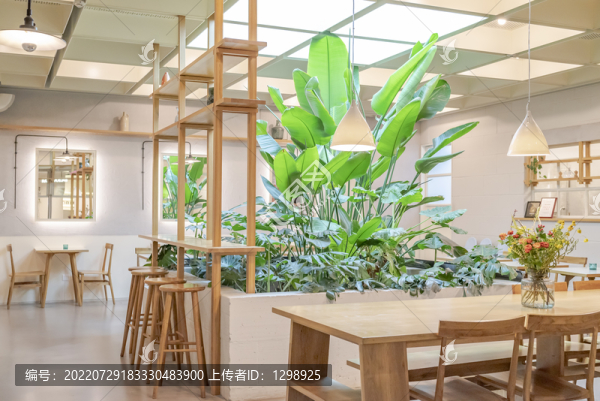 自然原木風(fēng)餐廳設(shè)計(jì)
