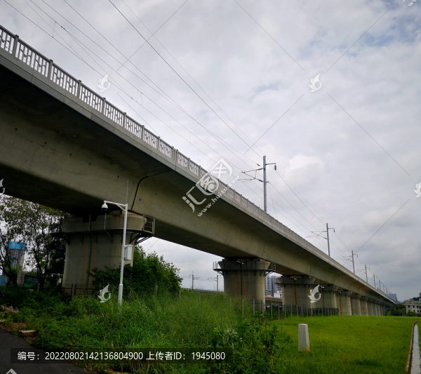 地鐵高架橋