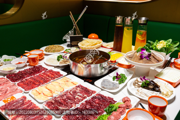 牛肉火鍋