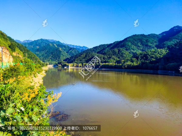 高清實拍湯峪湖森林公園