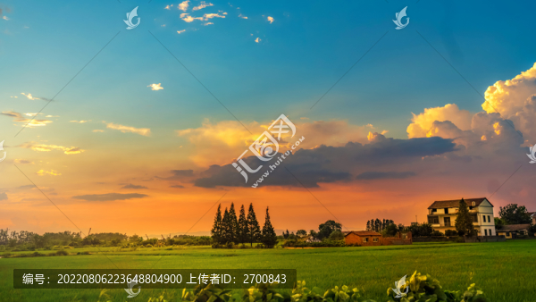 立秋田間夕陽