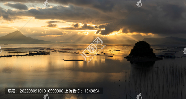 鄉(xiāng)村晨曦耶穌光