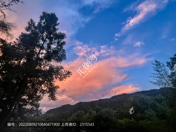 梭布埡石林景區(qū)晚霞