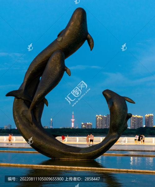 揚(yáng)子江國際會議中心江豚塑像
