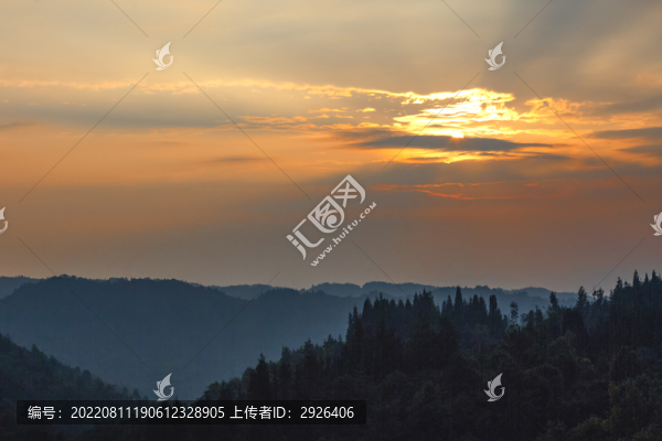 云層霞光