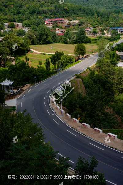 山間公路