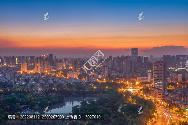 合肥徽商大廈頂樓夕照