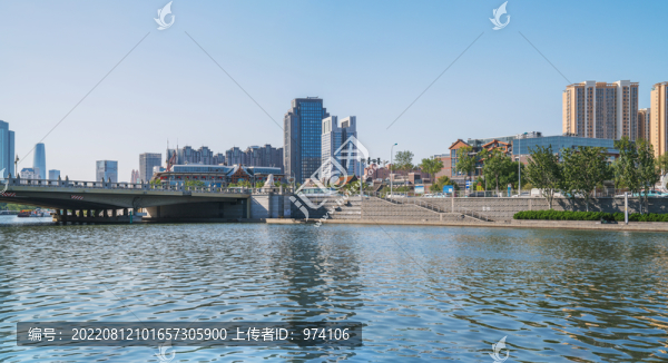 天津城市天際線和海河上的橋梁