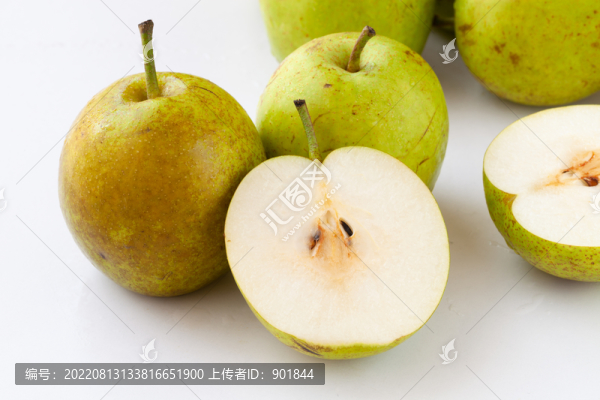 美味多汁的翠冠梨