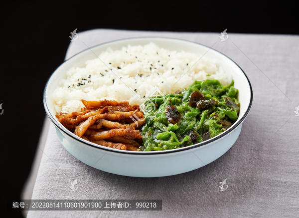 肉絲皮蛋套餐
