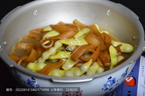 壓鍋肉皮豆角