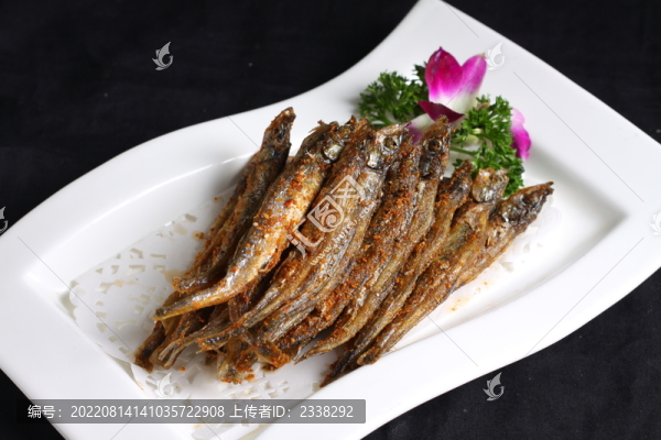 干炸多春魚
