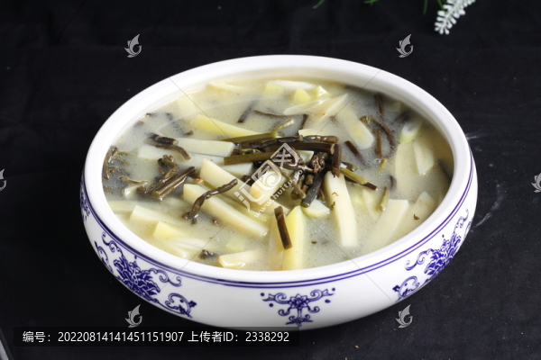 蕨菜燉土豆條