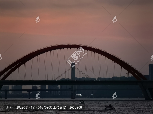 橋與船