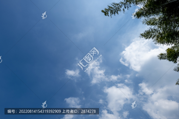 藍(lán)天白云