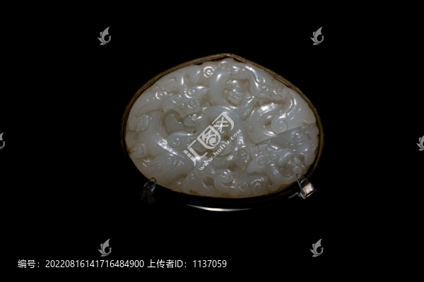 明代白玉桃形鑲銅帶扣