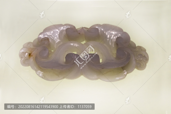 元代羊脂玉凌霄花嵌飾