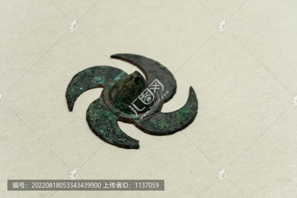 日本古墳時(shí)代漩渦形青銅器