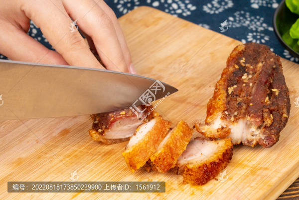 脆皮五花肉