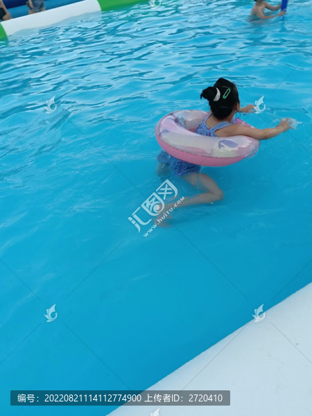 游泳